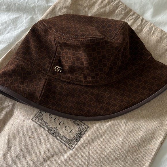 NWT Gucci Suede Bucket Hat - Picture 2 of 7